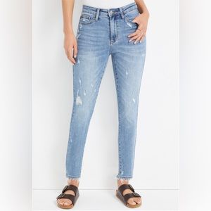 Judy Blue High Rise Ripped Boyfriend Jeans Size 27